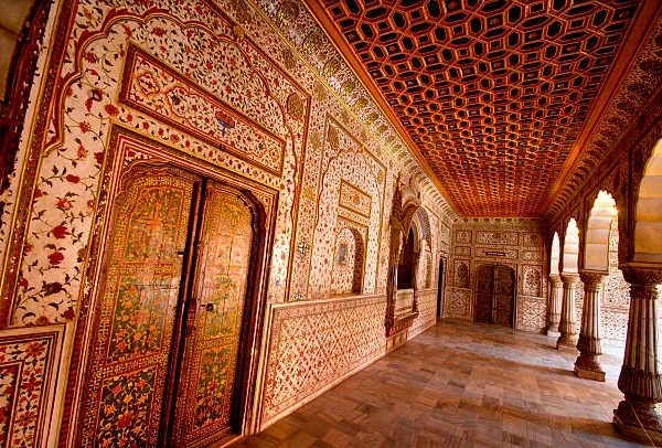 A 300-Year-Old Jaipur Haveli Gloriously Restored into a Boutique Hotel